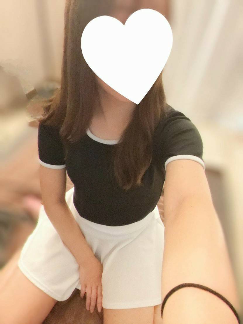 【ル　ナ】20代
