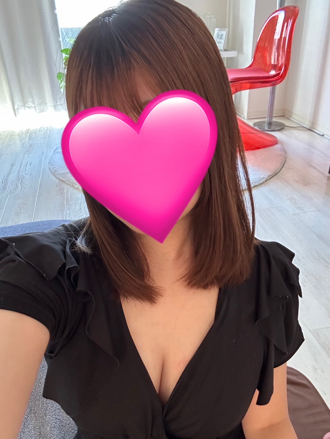 かれん【イチオシ娘】次回８日　予約受付中